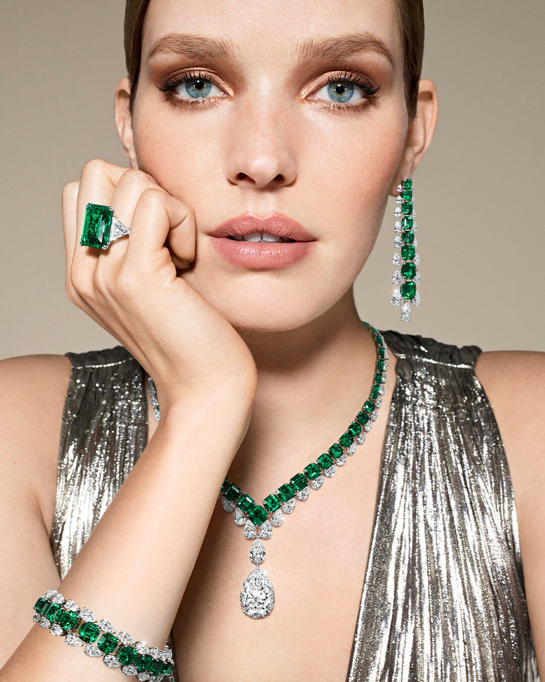 Rare Emerald High Jewellery Unique High Jewellery Graff